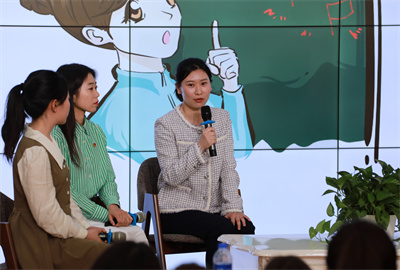 图为名师工作室教师访谈《青蓝传承 薪火相传》3.jpg