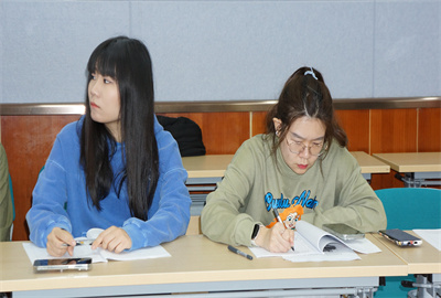 学科教师参与活动 (2).jpg