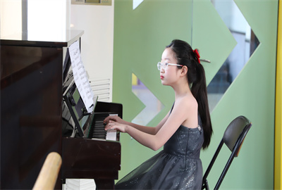 图片13 钢琴《降B大调奏鸣曲》.jpg