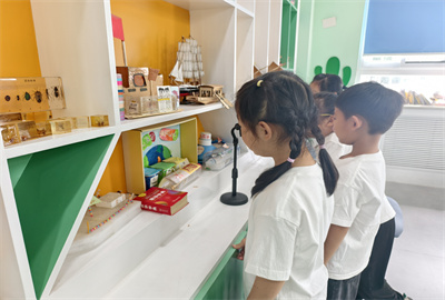 学生参观校园照片5.jpg