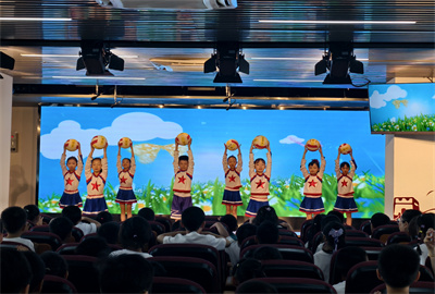 排球操表演1.jpg